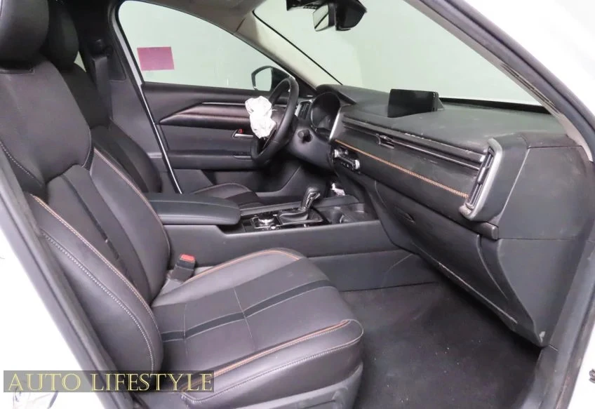2026 Mazda CX-50 - Image 23 of 31