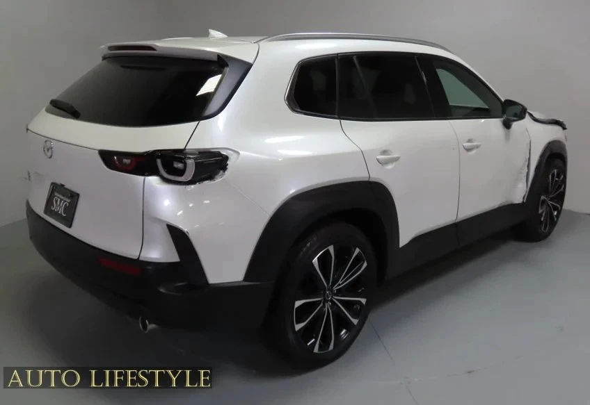 2026 Mazda CX-50 - Image 8 of 31