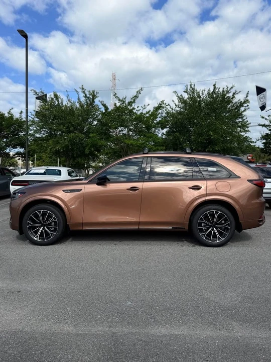 2026 Mazda CX-70 - Image 3 of 15