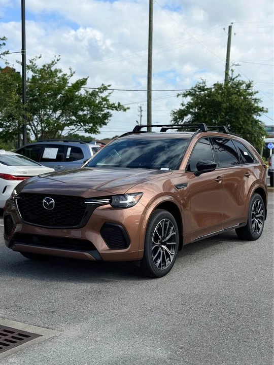 2026 Mazda CX-70 - Image 2 of 15