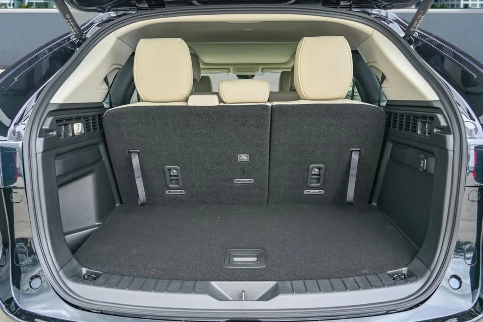 2026 Mazda CX-90 - Image 13 of 20