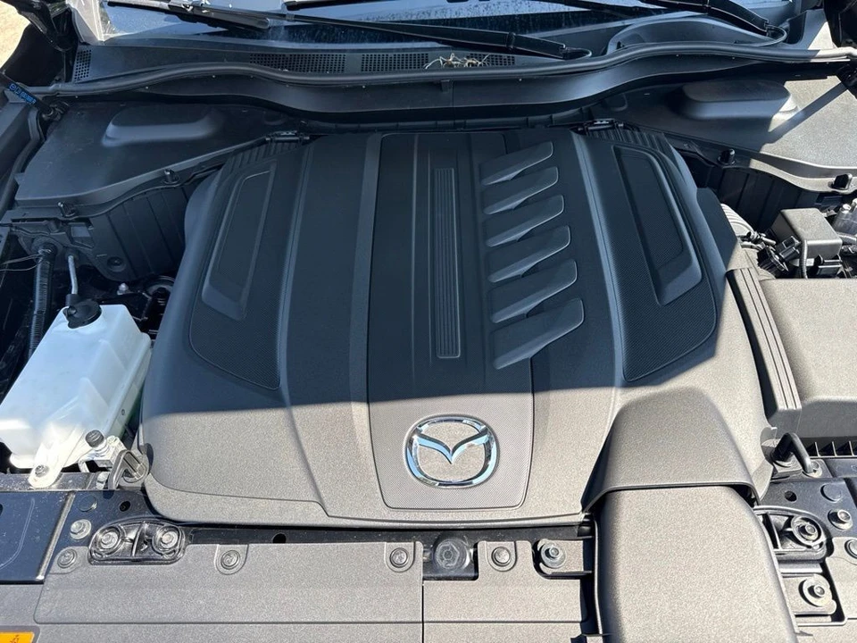 2026 Mazda CX-90 - Image 11 of 31