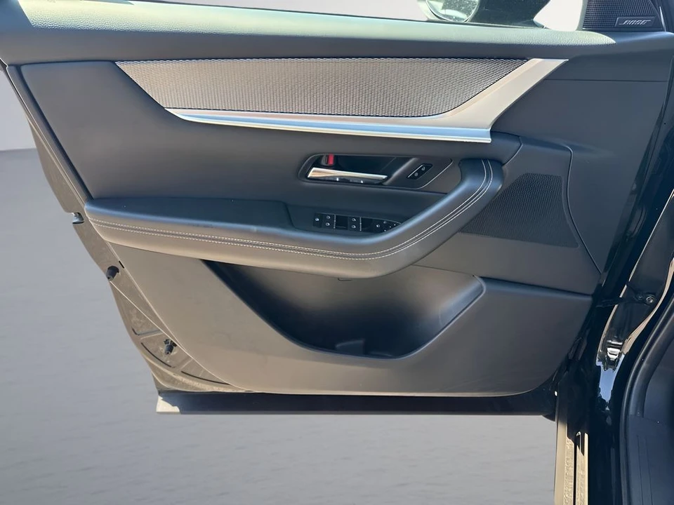 2026 Mazda CX-90 - Image 16 of 31