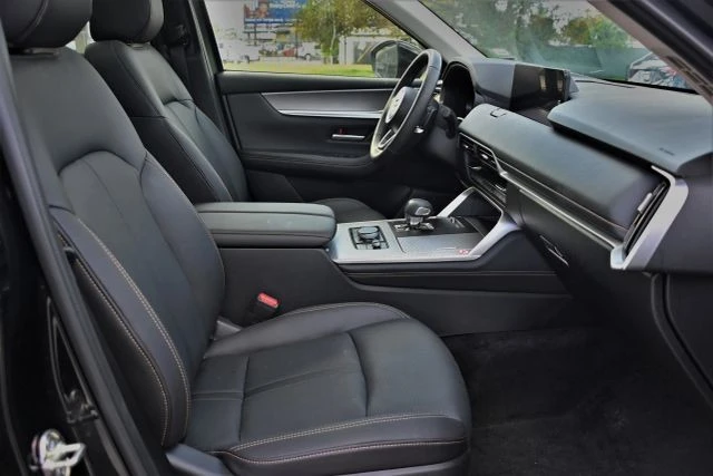 2026 Mazda CX-90 - Image 16 of 21