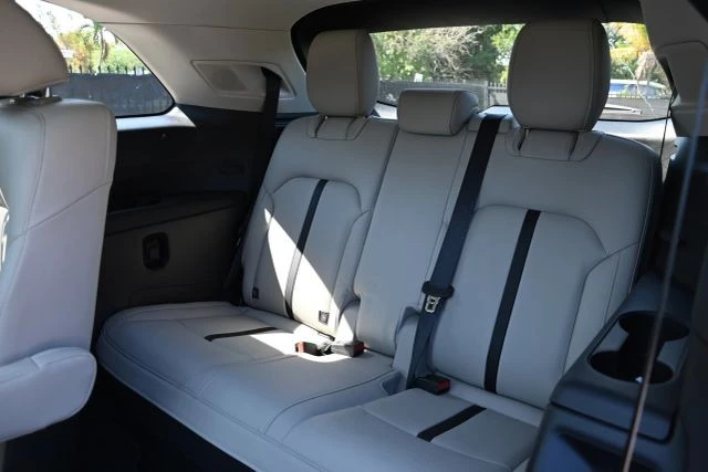 2026 Mazda CX-90 - Image 27 of 31