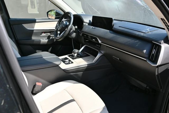 2026 Mazda CX-90 - Image 22 of 31