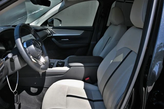 2026 Mazda CX-90 - Image 18 of 31