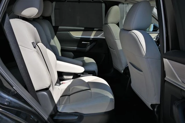 2026 Mazda CX-90 - Image 23 of 31