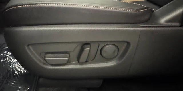 2026 Mazda CX-90 - Image 22 of 27