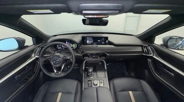2026 Mazda CX-90 - Image 13 of 27