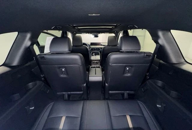 2026 Mazda CX-90 - Image 10 of 26