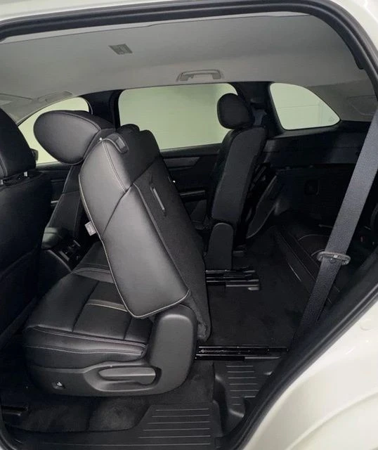 2026 Mazda CX-90 - Image 12 of 24