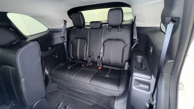 2026 Mazda CX-90 - Image 11 of 24