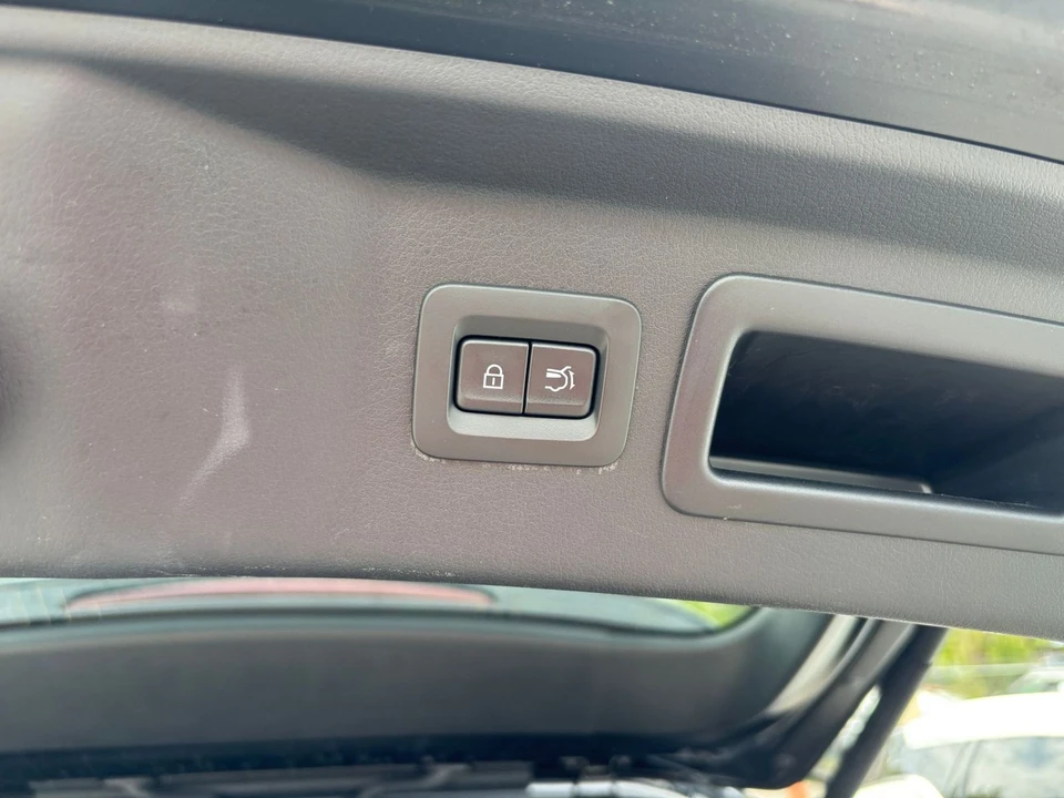 2026 Mazda CX-90 - Image 26 of 31