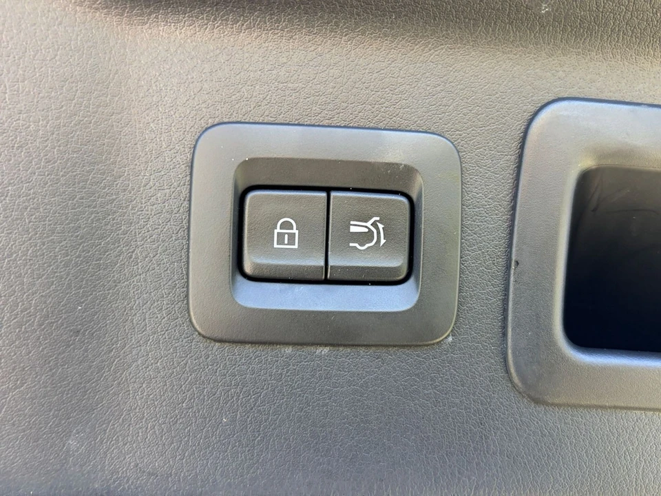 2026 Mazda CX-90 - Image 26 of 31