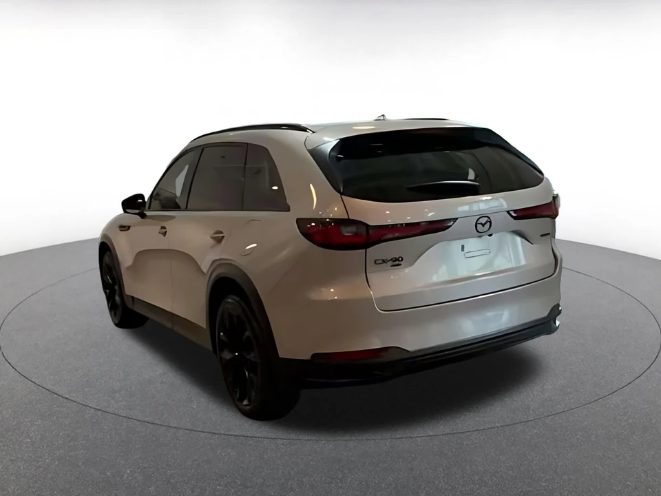 2026 Mazda CX-90 - Image 17 of 31