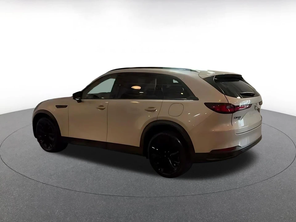 2026 Mazda CX-90 - Image 9 of 31