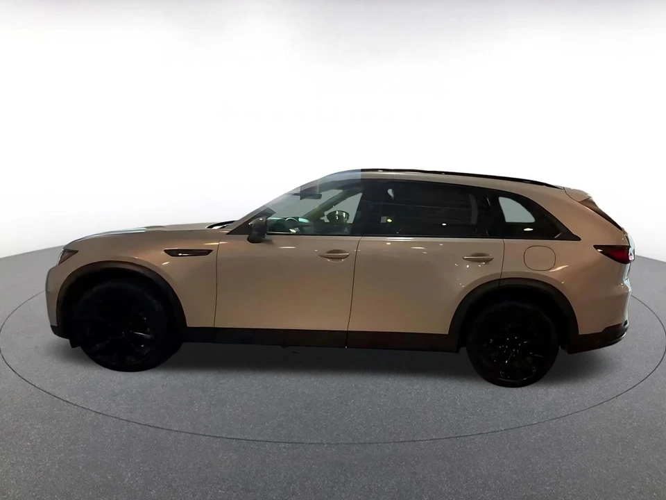 2026 Mazda CX-90 - Image 8 of 31