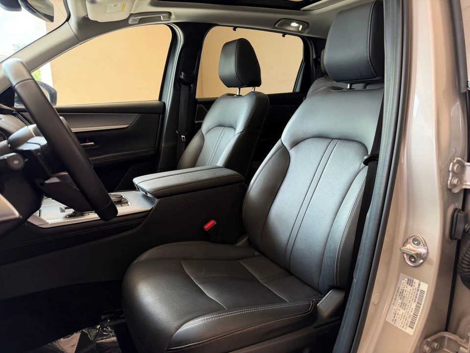 2026 Mazda CX-90 - Image 27 of 31