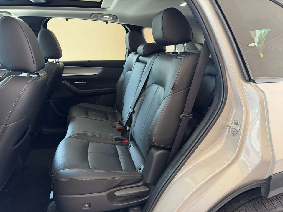 2026 Mazda CX-90 - Image 26 of 31