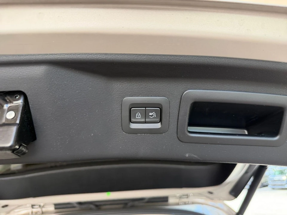 2026 Mazda CX-90 - Image 22 of 31