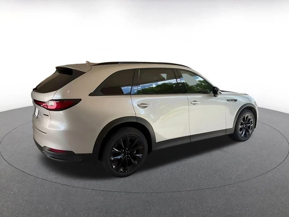 2026 Mazda CX-90 - Image 16 of 31