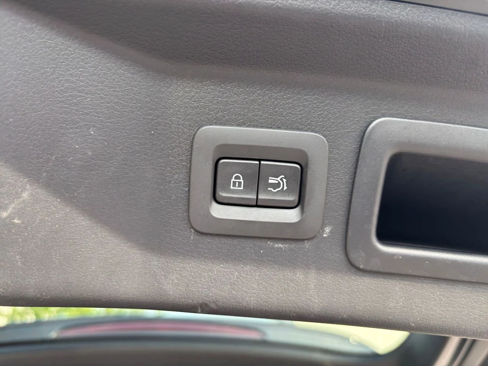2026 Mazda CX-90 - Image 26 of 31