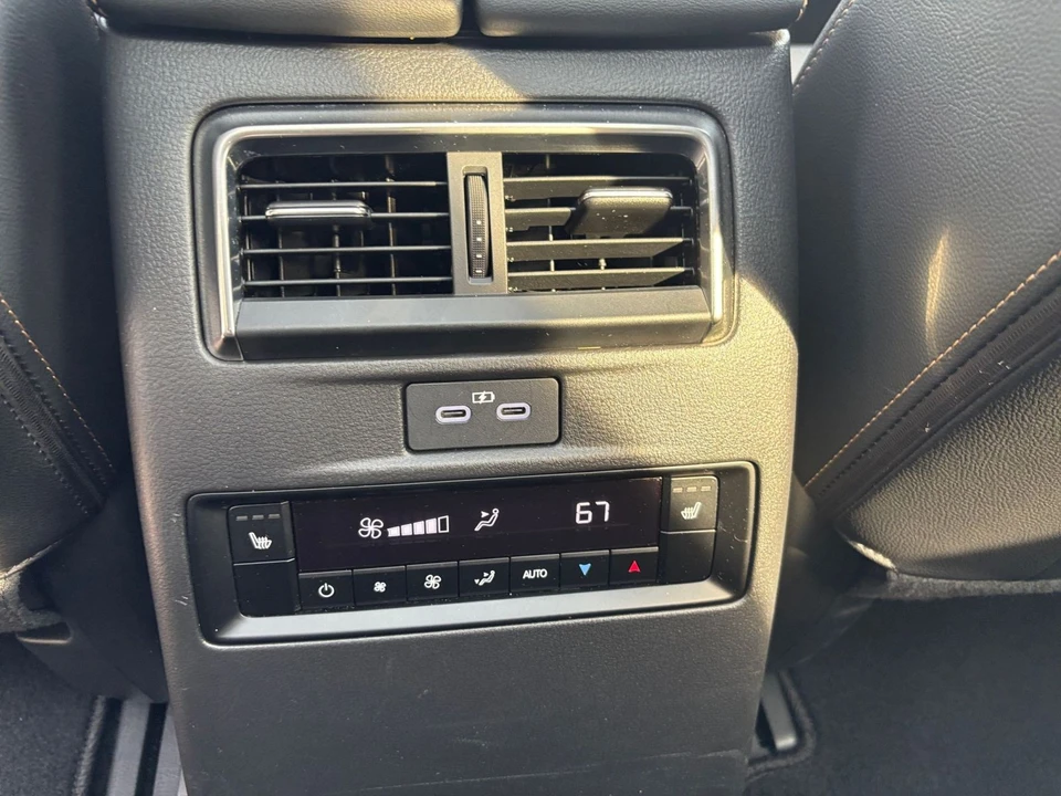 2026 Mazda CX-90 - Image 27 of 31