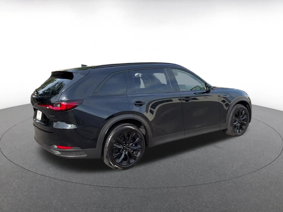 2026 Mazda CX-90 - Image 17 of 31