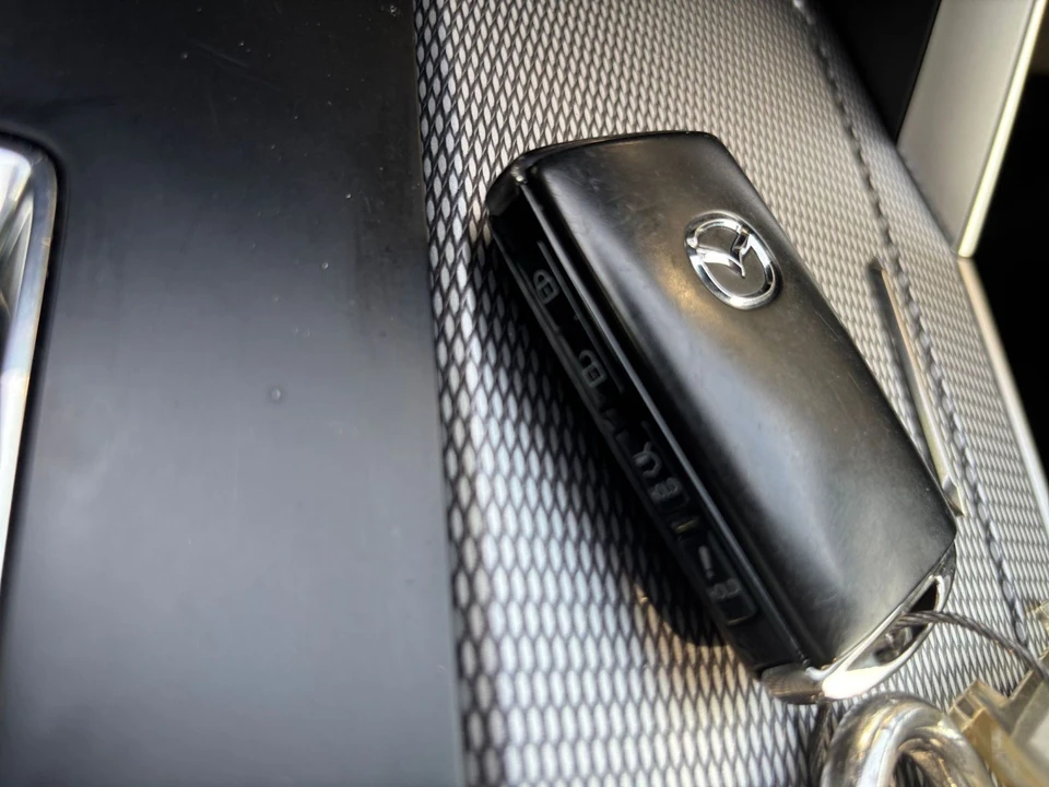 2026 Mazda CX-90 - Image 24 of 31