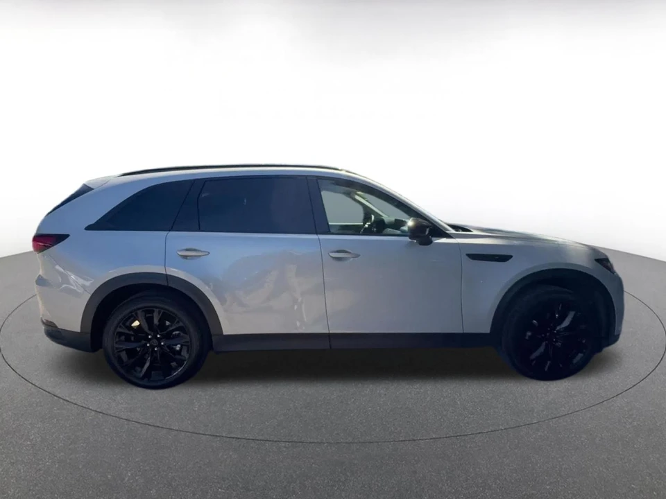 2026 Mazda CX-90 - Image 17 of 31