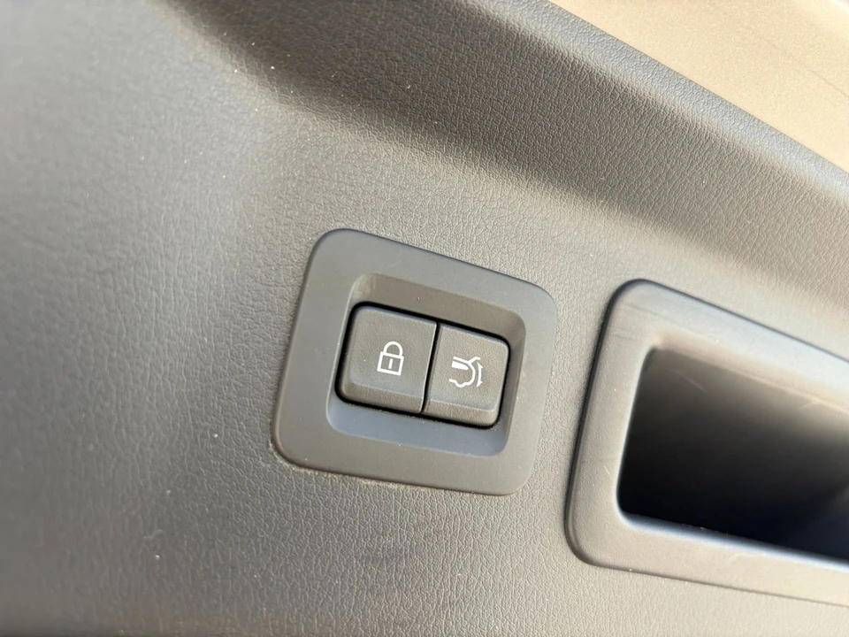 2026 Mazda CX-90 - Image 24 of 31