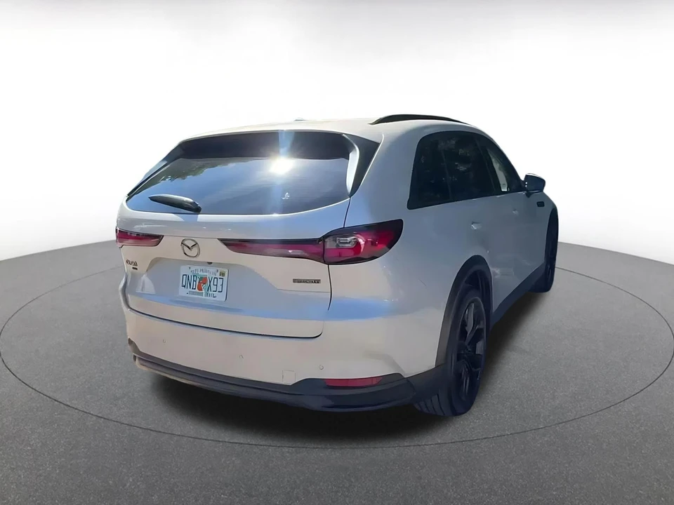 2026 Mazda CX-90 - Image 15 of 31