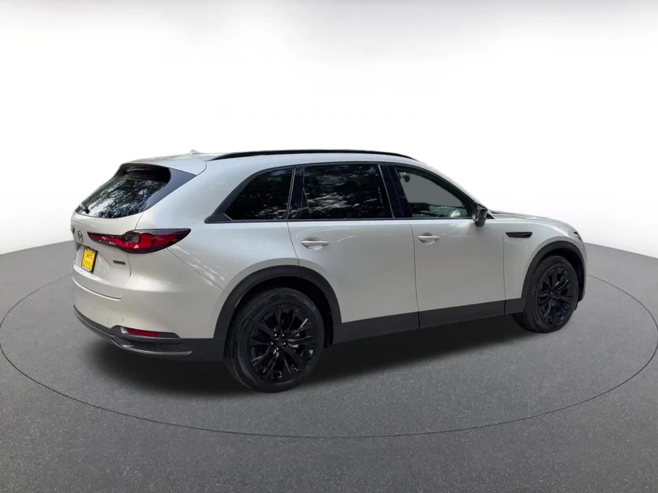 2026 Mazda CX-90 - Image 17 of 31