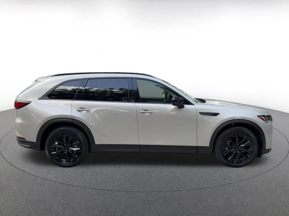 2026 Mazda CX-90 - Image 18 of 31