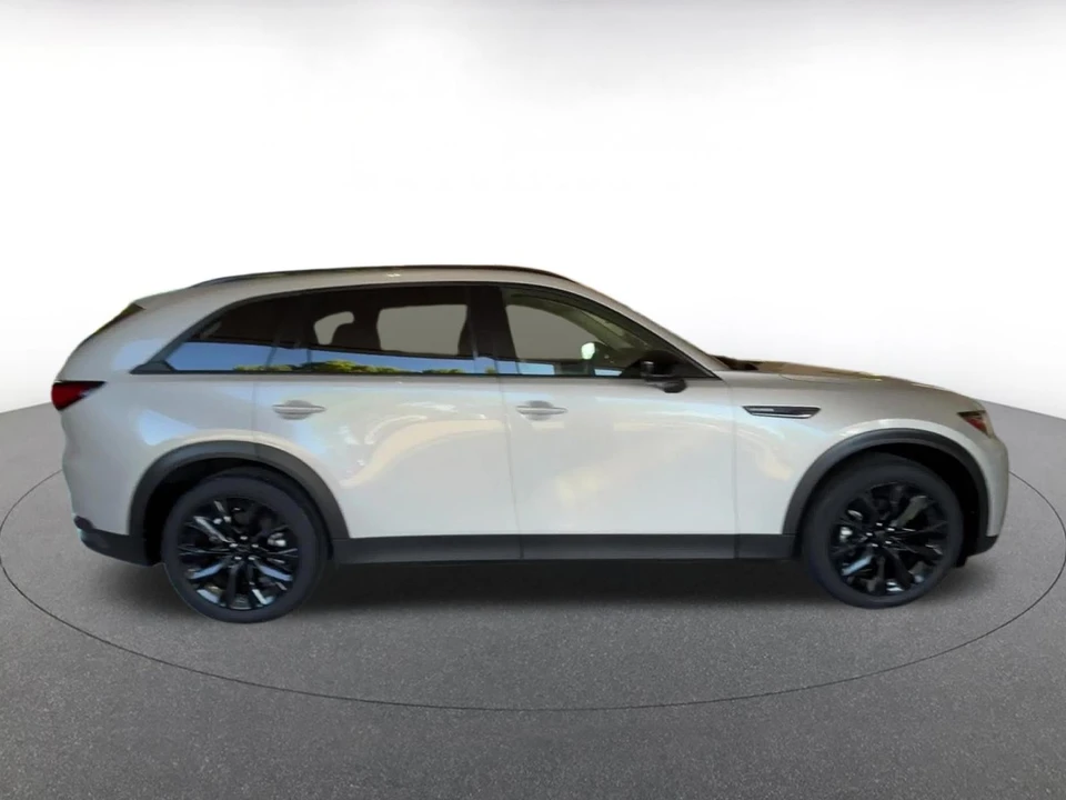 2026 Mazda CX-90 - Image 18 of 31