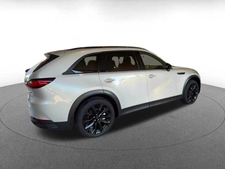 2026 Mazda CX-90 - Image 16 of 31