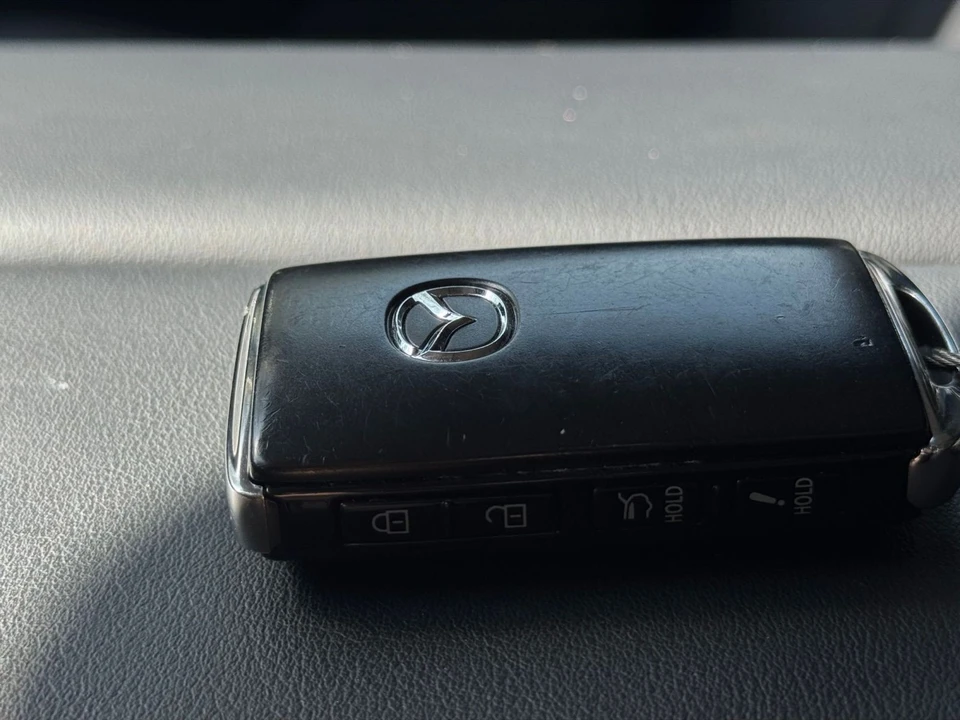 2026 Mazda CX-90 - Image 23 of 31