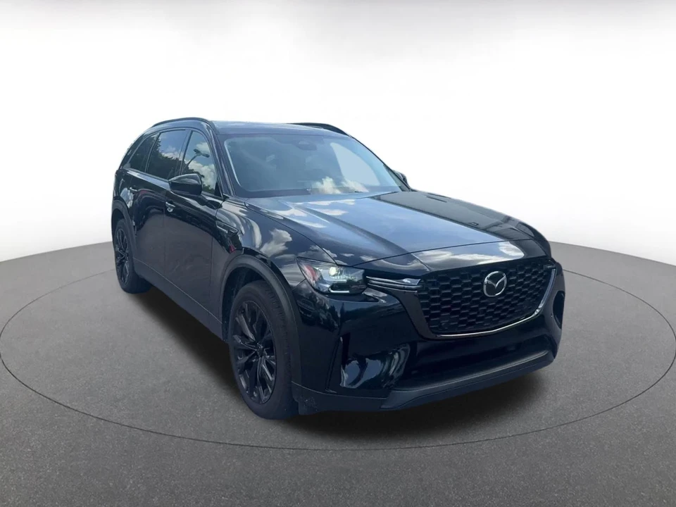 2026 Mazda CX-90 - Image 2 of 31