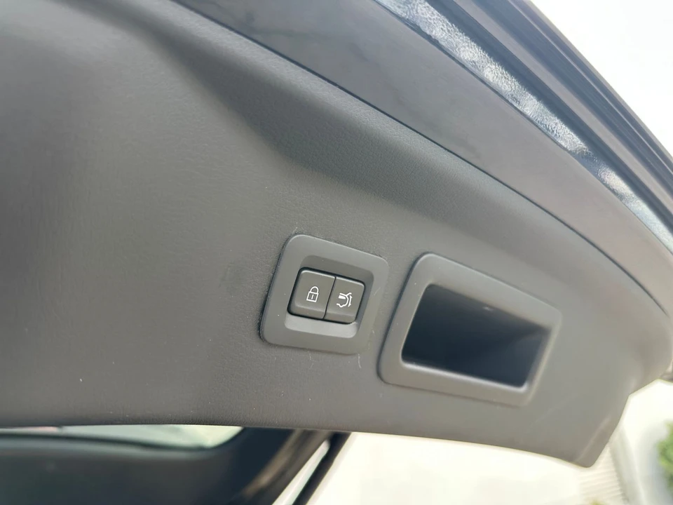 2026 Mazda CX-90 - Image 26 of 31