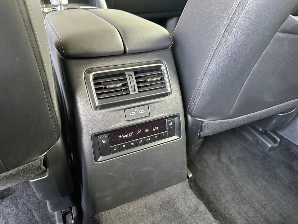 2026 Mazda CX-90 - Image 27 of 31