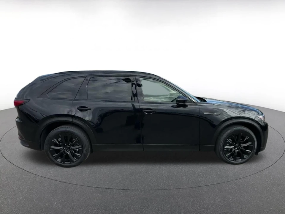 2026 Mazda CX-90 - Image 17 of 31