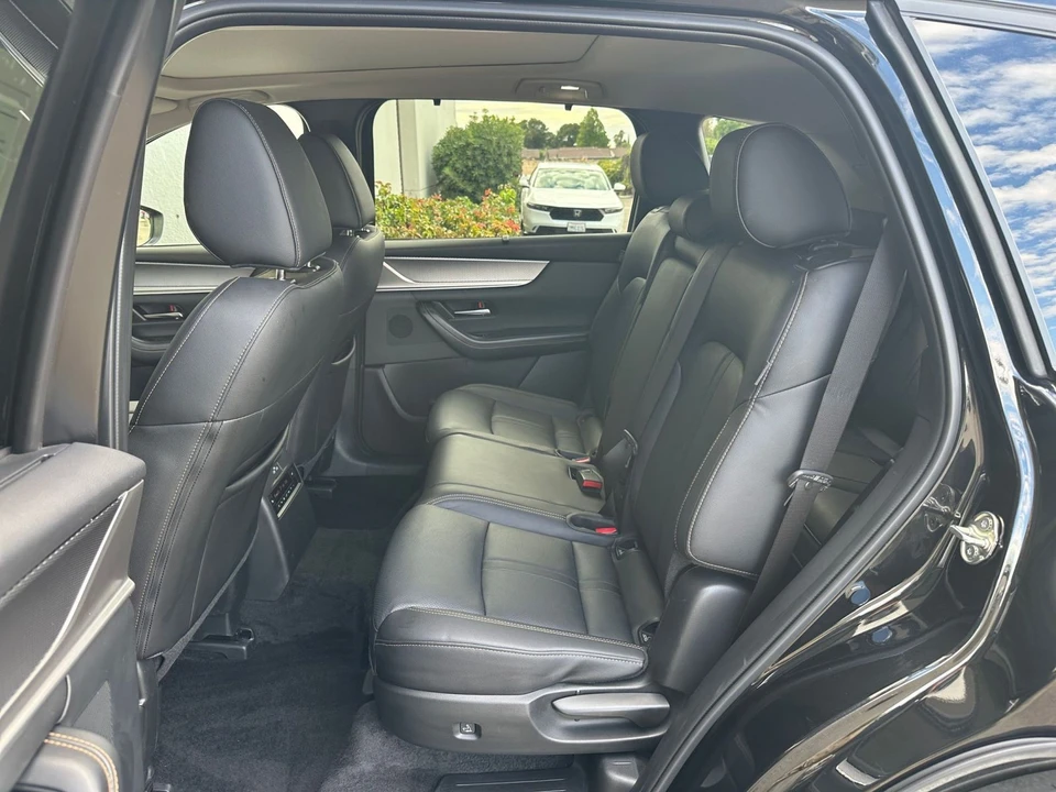 2026 Mazda CX-90 - Image 29 of 31