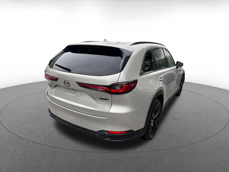 2026 Mazda CX-90 - Image 19 of 31
