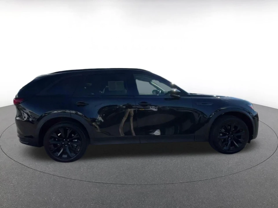 2026 Mazda CX-90 - Image 17 of 31