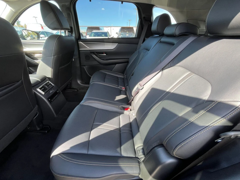 2026 Mazda CX-90 - Image 29 of 31