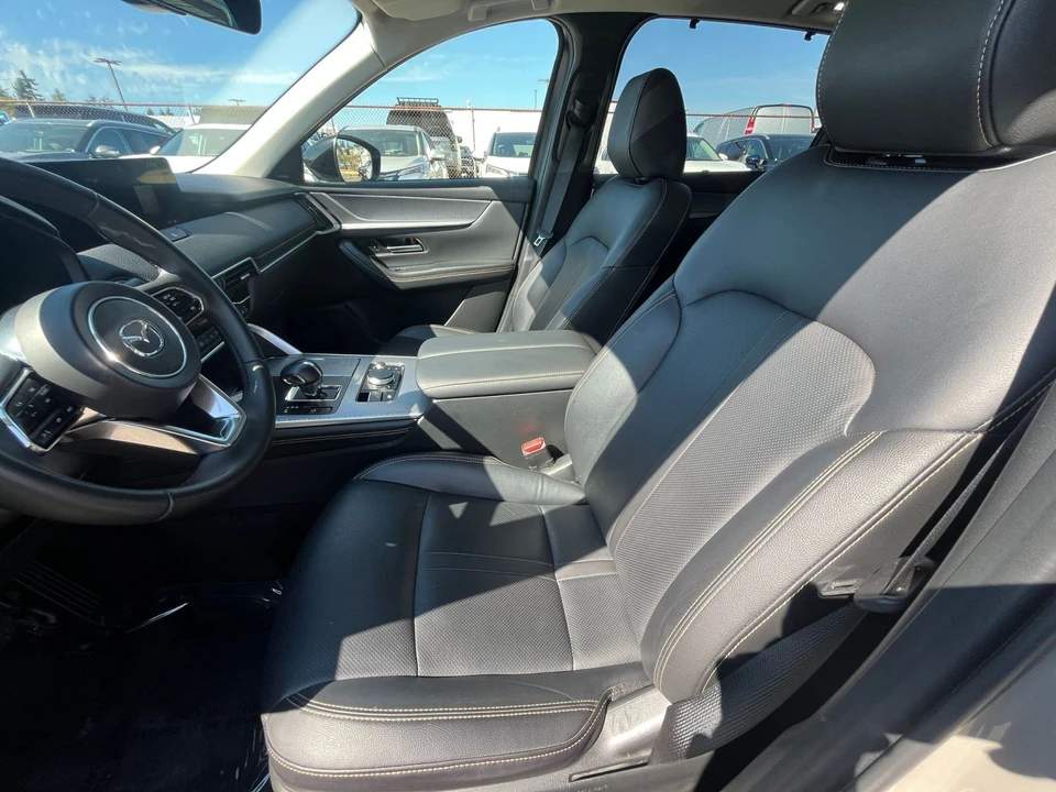 2026 Mazda CX-90 - Image 29 of 31