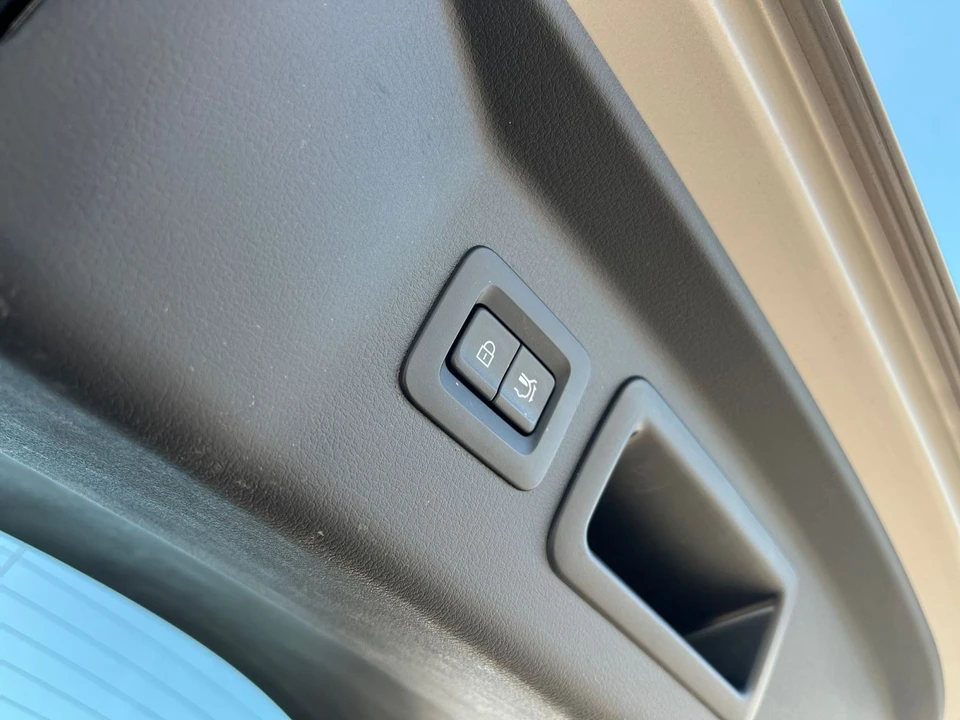 2026 Mazda CX-90 - Image 24 of 31