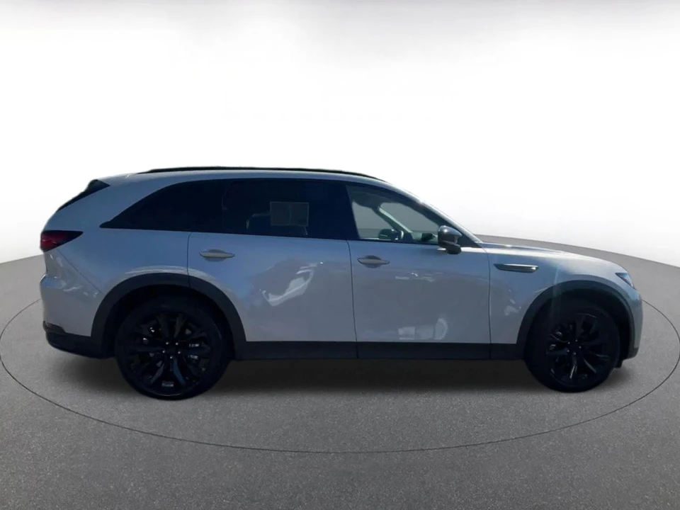 2026 Mazda CX-90 - Image 17 of 31