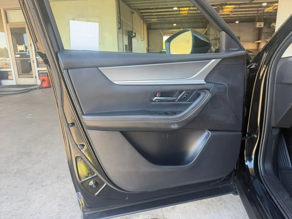 2026 Mazda CX-90 - Image 20 of 31